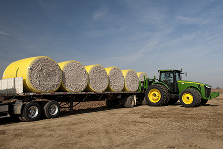 Flatbed trailer with round modules