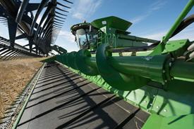 Top-crop conveying auger